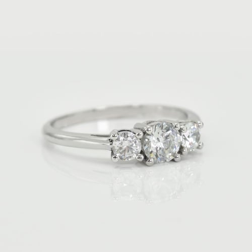 Verlobungsring mit Diamanten Rita