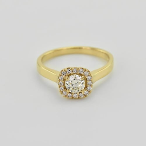 Verlobungsring im Halo-Stil mit Moissanit und Lab Grown Diamanten Reley