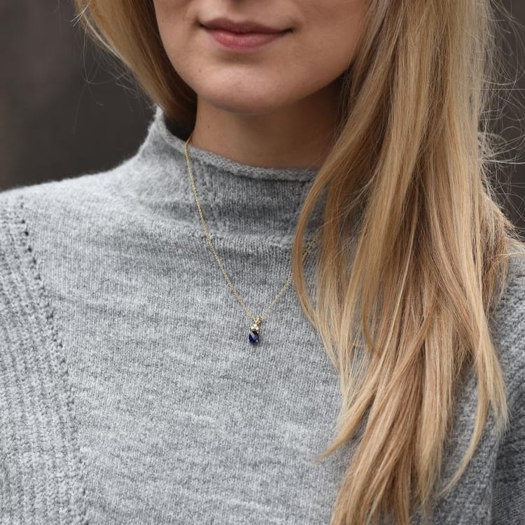 Goldene Halskette mit Saphir 48580