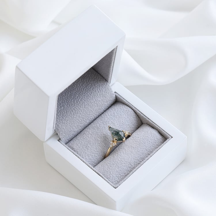 Einzigartiger Verlobungsring mit Moosachat Kettil 89240