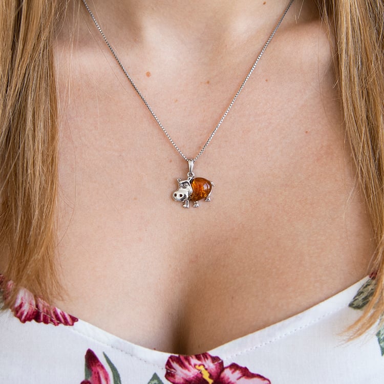 Silberner Anhänger mit einem Nilpferd aus Bernstein Hippo 107870