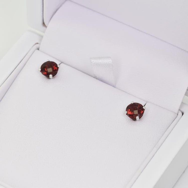 Goldene Ohrstecker mit Granaten Hulda 13258