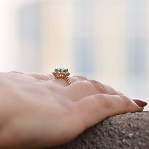 Aquamarinring mit Diamanten Sajani