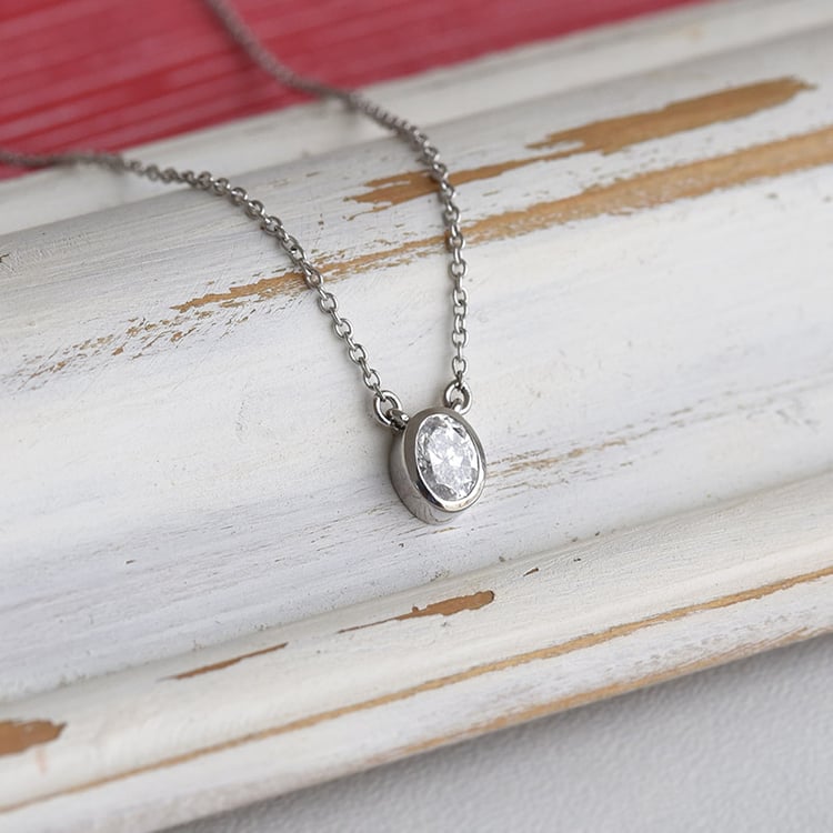 Goldkette mit 0.3 ct GIA zertifiziertem ovalem Diamanten Mack 84679