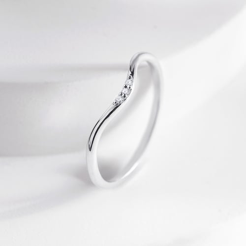 Silberring in V-Form mit drei Diamanten Cason