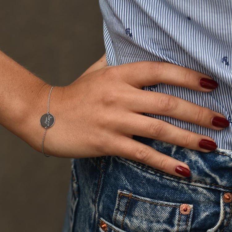 Armband aus Gold mit blauen Diamanten und personalisierter Gravur Shalek 47812