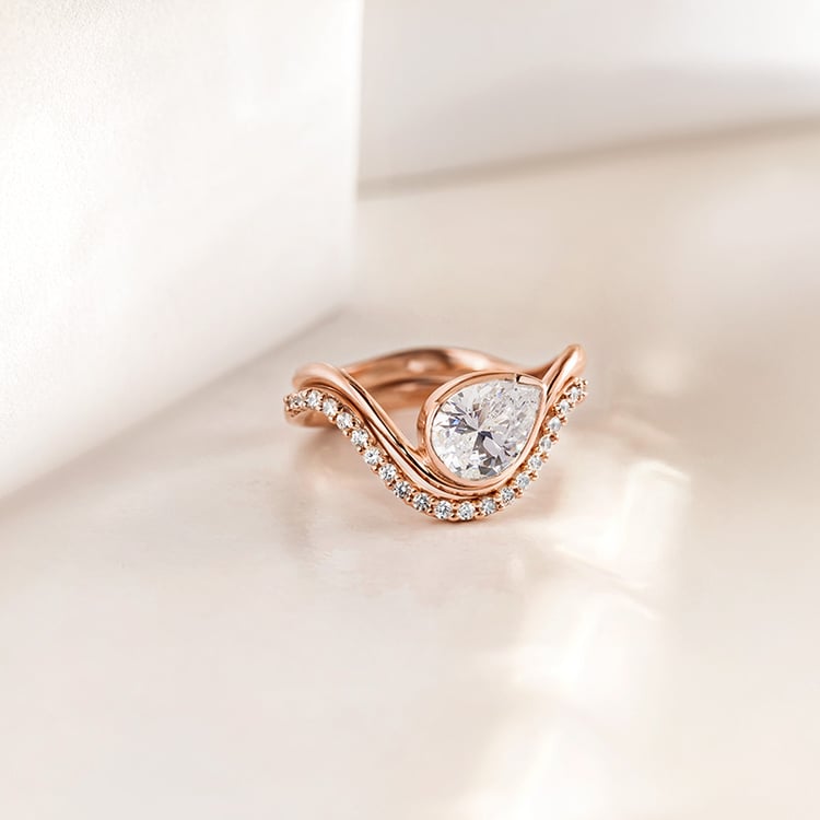 Original Verlobungs-Set aus Ringen mit Moissaniten 156502