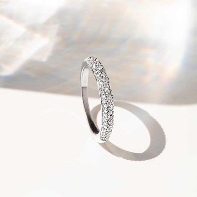 Eheringe aus Memoryring mit Lab Grown Diamanten und einem halbrunden Ring Louisa 141030
