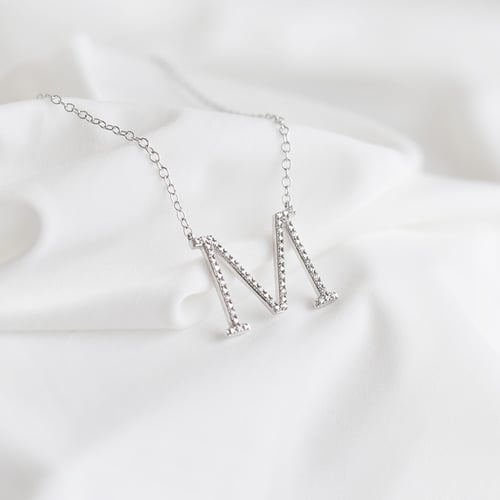 Personalisierter Anhänger mit Lab Grown Diamanten Amira