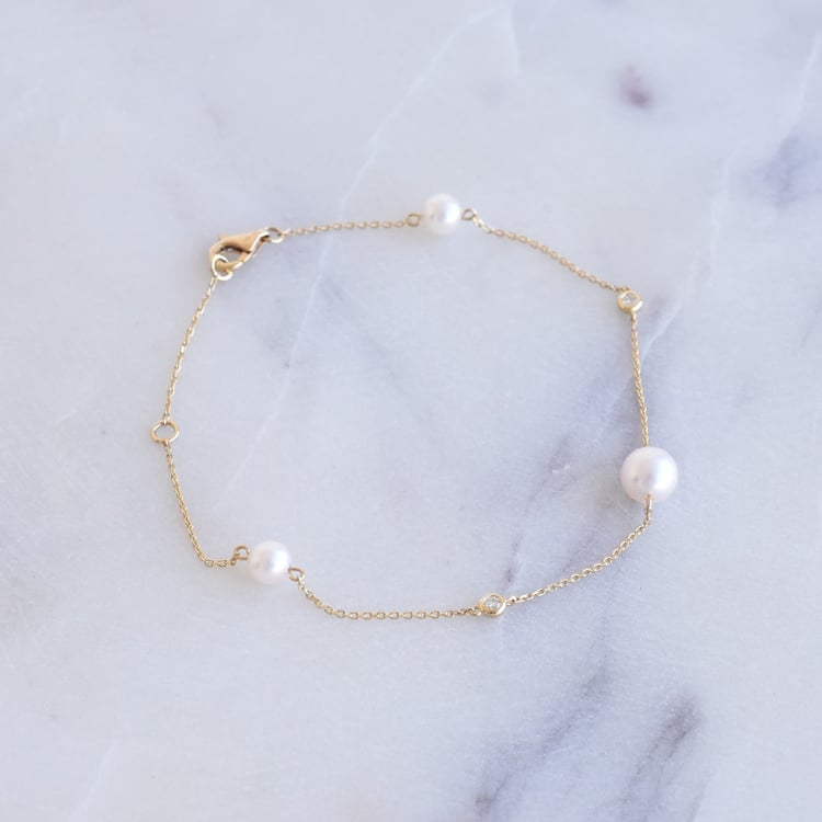 Zartes Armband mit Perlen und Diamanten Torquil 86947