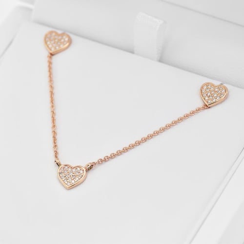 Goldene Kollektion mit Diamanten Kaia