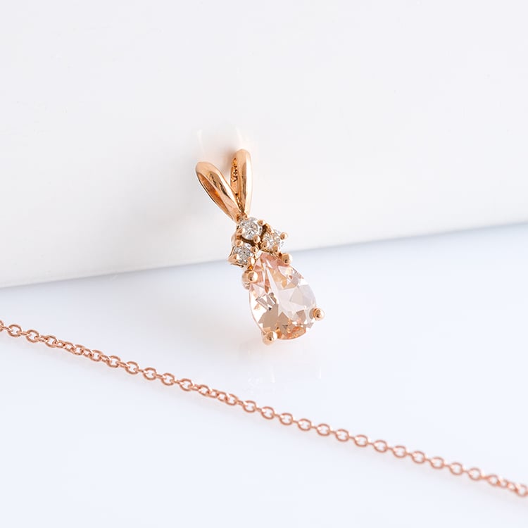 Morganitträne mit Diamanten im Anhänger aus Roségold Electrah 120731