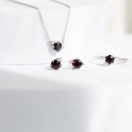 Cluster Ohrringe mit böhmischen Granaten und Diamanten Alary