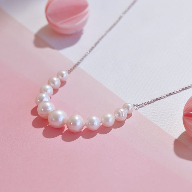 Elegante silberne Kette mit Perlen Liber 109325