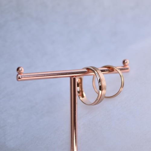 Goldene Eheringe mit Diamant Arif