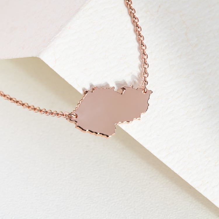 Goldene oder Platinkette mit Anhänger in Form der Tschechischen Republik 147759