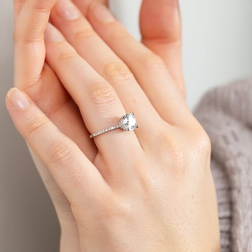 Verlobungsring mit Lab Grown Diamanten Prisha