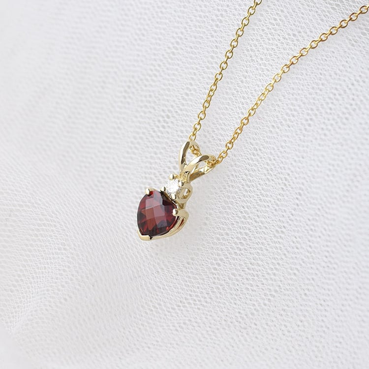 Goldene Kette mit Granat und Diamant 69283