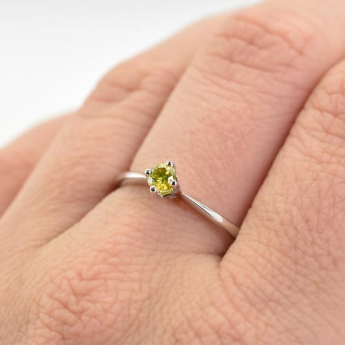 Verlobungsring mit gelbem Diamant Sevati