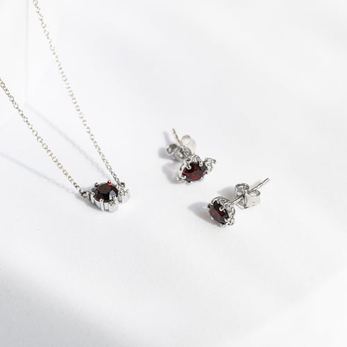 Cluster Schmuckset mit böhmischen Granaten und Diamanten Odette
