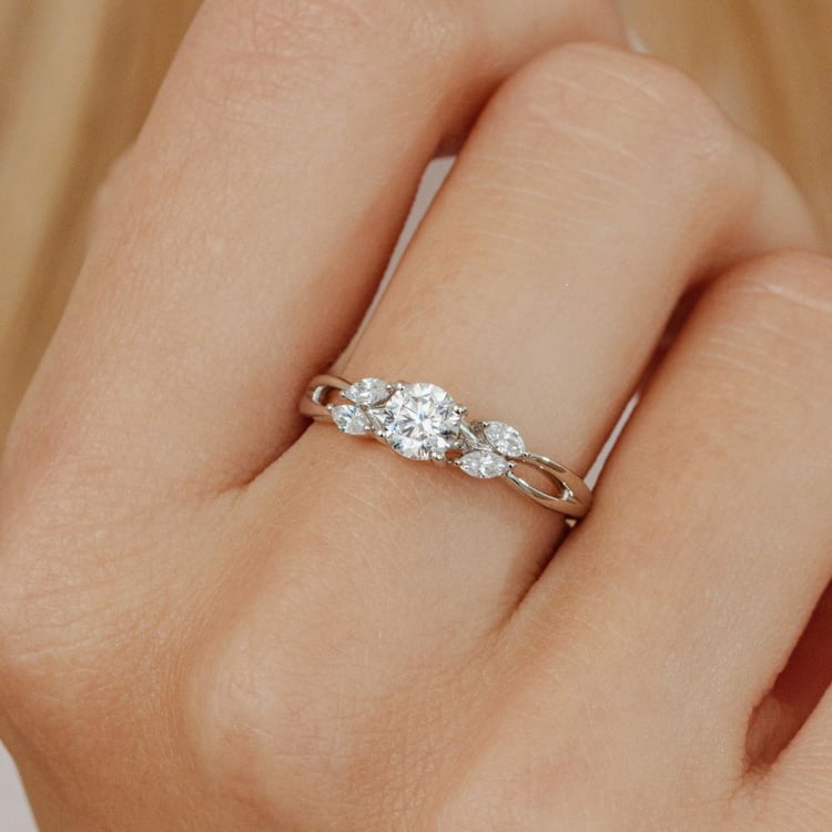 Verlobungsring aus Gold mit 0.32ct IGI-zertifiziertem Lab Grown Diamanten Halym 166133