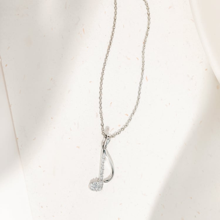 Anhänger aus Gold mit Lab Grown Diamanten in Form einer Note 164909