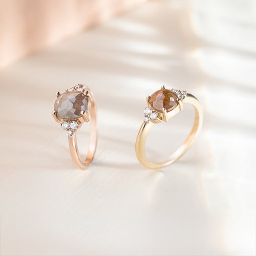 Ring mit einem Salt and Pepper Diamanten Agathe