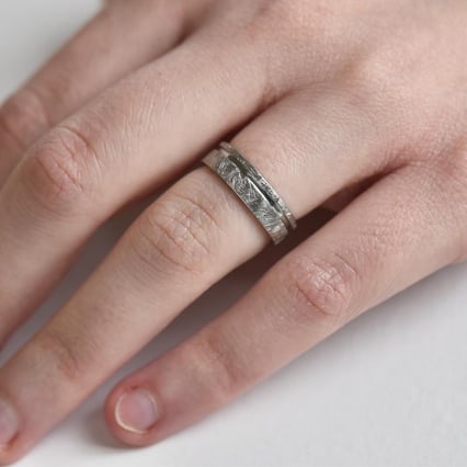 Goldene Eheringe mit Diamant Miah