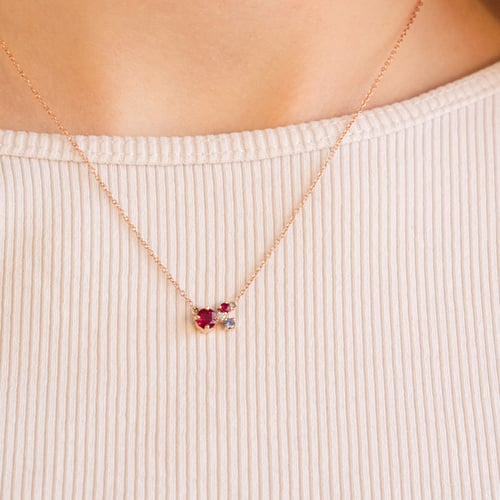 Cluster-Kette mit Turmalin, Tansanit, Rubin und einem Diamanten Millie