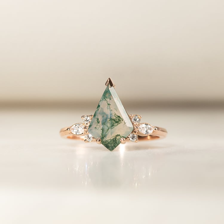 Bezaubernder Ring mit Moosachat Izabela 135142