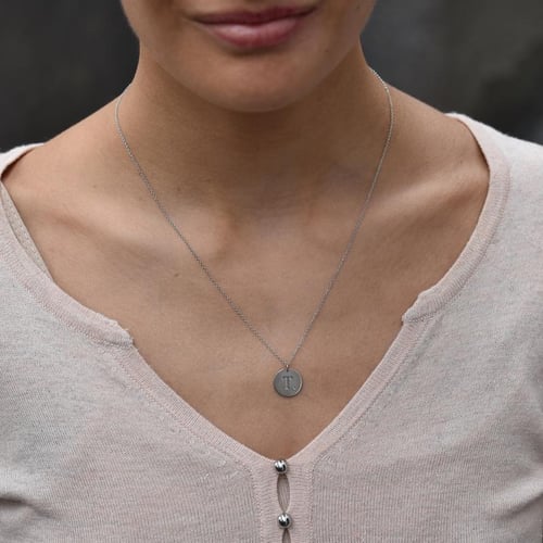Goldanhänger mit blauen Diamanten und Buchstabe Gravur Sager