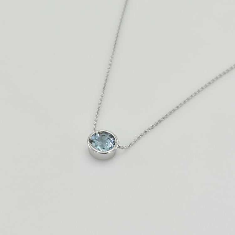 Goldene Halskette mit Aquamarin 40799