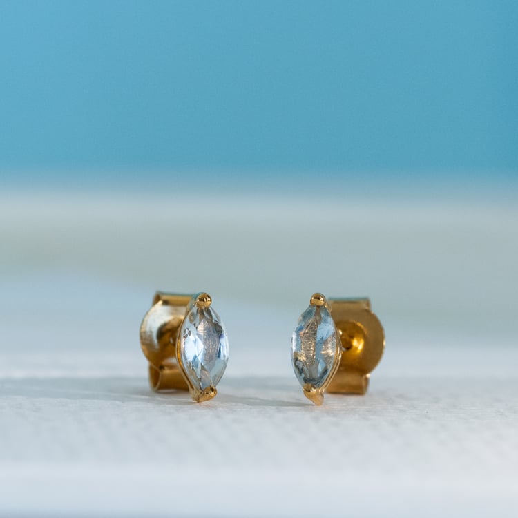 Minimalistische Ohrstecker aus Silber mit Aquamarin Andine 118755