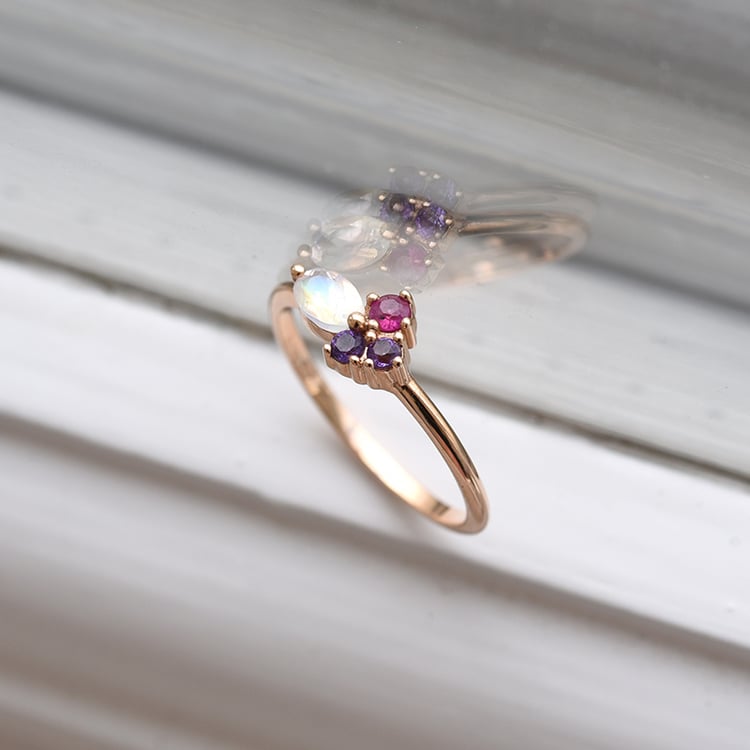 Ring mit Mondstein, Rubin und Amethysten Lowri 84350